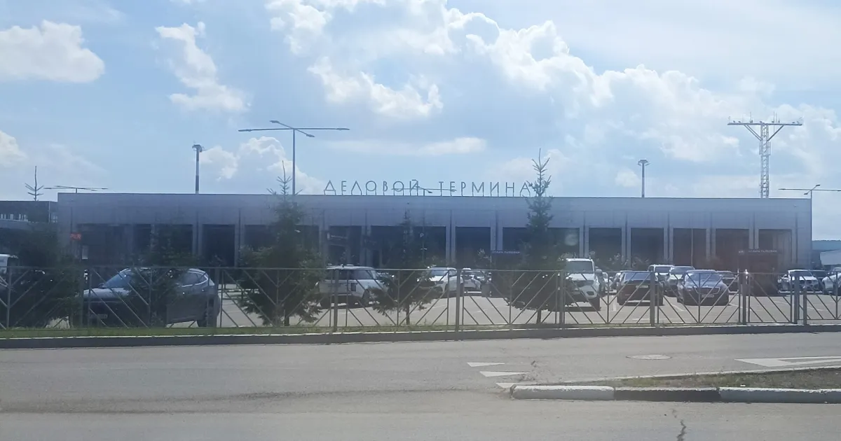 Красноярск — вид аэропорта